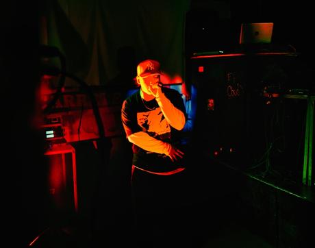 Diza el artista revelación de la música urbana presenta su EP “Pensamientos De Una Noche”