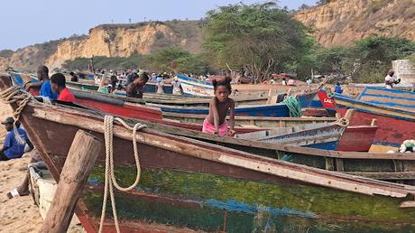 ANGOLA: LA BAHÍA DE CABO LEDO