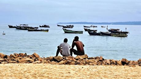 ANGOLA: LA BAHÍA DE CABO LEDO ANGOLA: LA BAHÍA DE CABO LEDO