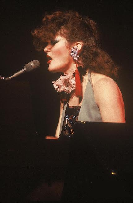 Efemérides del Rock y Heavy Metal: Qué pasó un 01 de Octubre Efemérides del Rock y Heavy Metal: Qué pasó un 01 de Octubre