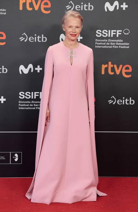 Moda y estrellas en la alfombra roja del Festival de Cine de San Sebastián 2024