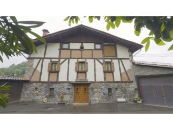 'Tardes de soledad' se alza con la Concha de Oro de la 72ª edición del Festival de San Sebastián 'Tardes de soledad' se alza con la Concha de Oro de la 72ª edición del Festival de San Sebastián