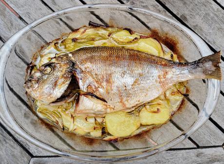 DORADA AL HORNO