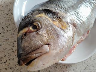 DORADA AL HORNO