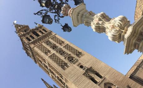 Un día en Sevilla: Visitar el Alcázar, la Catedral y la Giralda en un solo recorrido Un día en Sevilla: Visitar el Alcázar, la Catedral y la Giralda en un solo recorrido