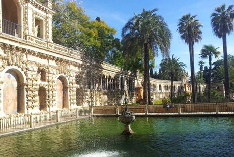 Un día en Sevilla: Visitar el Alcázar, la Catedral y la Giralda en un solo recorrido