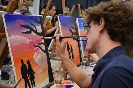 Art & Wine, experiencia divertida con clases de pintura en Madrid y Barcelona