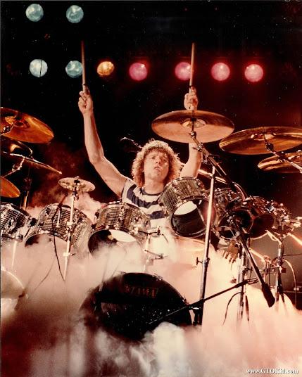 Efemérides del Rock y Heavy Metal: Qué pasó un 04 de Octubre Efemérides del Rock y Heavy Metal: Qué pasó un 04 de Octubre