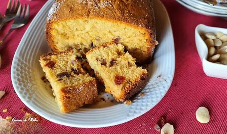 Pastel de madeira con té aromático y frutas secas Pastel de madeira con té aromático y frutas secas