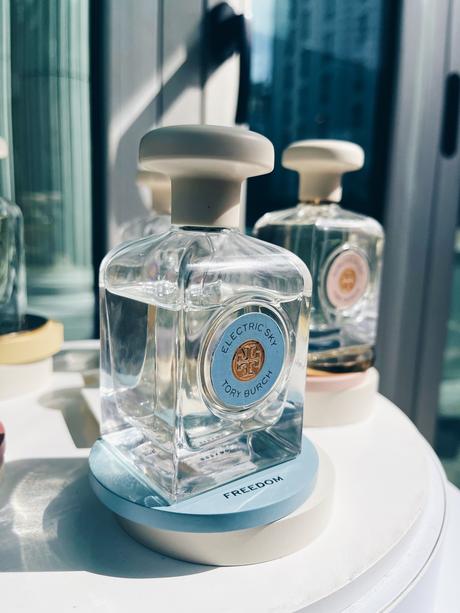 Perfumes Tory Burch Essence of Dreams electric Sky Cosmic blue sublime rose mystic geranium Divine Moon donde se venden