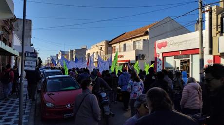 La columna vertebral de la Nación es la educación pública que iguala y nos hace libres