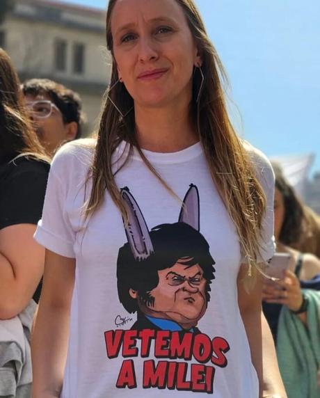 La columna vertebral de la Nación es la educación pública que iguala y nos hace libres