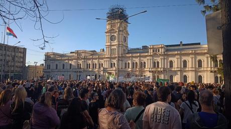 La columna vertebral de la Nación es la educación pública que iguala y nos hace libres