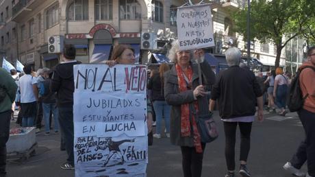 La columna vertebral de la Nación es la educación pública que iguala y nos hace libres
