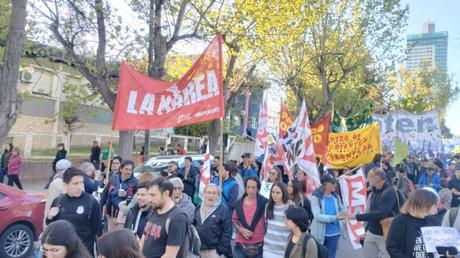 La columna vertebral de la Nación es la educación pública que iguala y nos hace libres