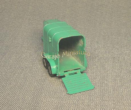 Husky, una marca competidora de Matchbox en Gran Bretaña Husky, una marca competidora de Matchbox en Gran Bretaña