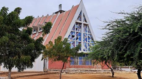 ANGOLA: RECORRIDO POR LA COSTA DESDE NAMIBE A SUMBE ANGOLA: RECORRIDO POR LA COSTA DESDE NAMIBE A SUMBE