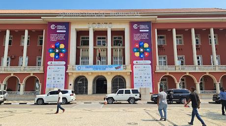 ANGOLA: RECORRIDO POR LA COSTA DESDE NAMIBE A SUMBE ANGOLA: RECORRIDO POR LA COSTA DESDE NAMIBE A SUMBE