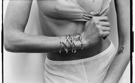 Sensualidad y lujo en la colección debut de Lucas Bauer Sensualidad y lujo en la colección debut de Lucas Bauer