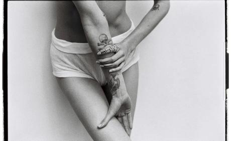 Sensualidad y lujo en la colección debut de Lucas Bauer Sensualidad y lujo en la colección debut de Lucas Bauer