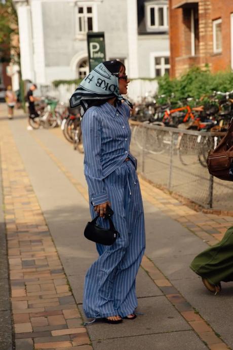 Los complementos más chic del otoño 2024: bolsos rojos, botas altas, cinturones con logo... Los complementos más chic del otoño 2024: bolsos rojos, botas altas, cinturones con logo...