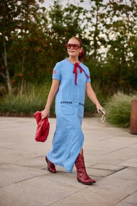 Los complementos más chic del otoño 2024: bolsos rojos, botas altas, cinturones con logo... Los complementos más chic del otoño 2024: bolsos rojos, botas altas, cinturones con logo...
