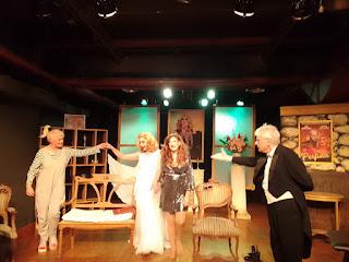 Observación Teatral de: Hay que darle el gusto a mama. Observación Teatral de: Hay que darle el gusto a mama.