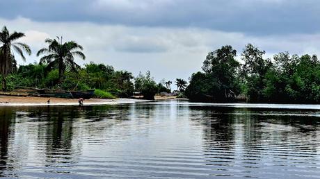 ANGOLA : NAVEGANDO EL RIO CONGO ANGOLA : NAVEGANDO EL RIO CONGO