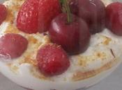 Copa mousse chocolate blanco frutas rojas