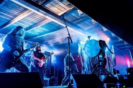 El Auge del Metal Extremo en Europa del Este: Bandas Revelación y Escena Underground