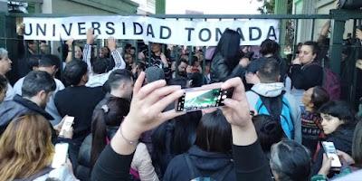 Diputados con peluca: Libertad, ¿para quiénes? Diputados con peluca: Libertad, ¿para quiénes?