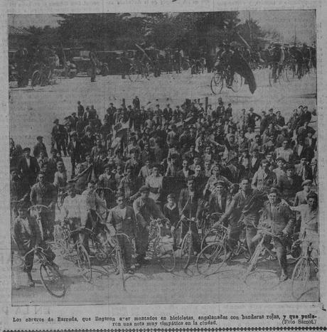 1931-Primera jornada de la República en Santander:llegan en bicicleta los obreros de Barreda