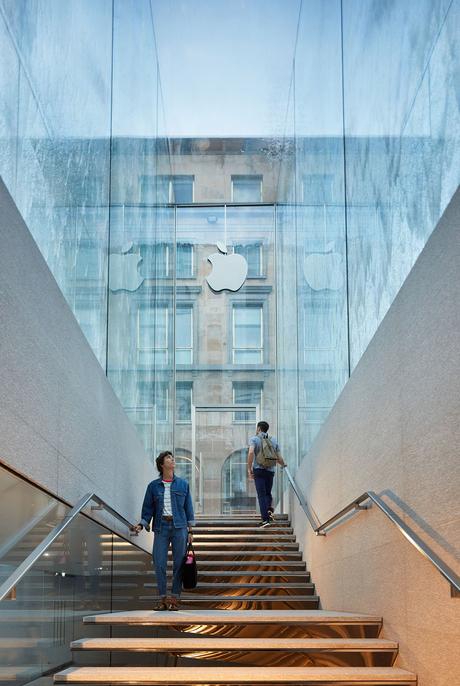 Apple Piazza Liberty, Milán / Foster + Partners