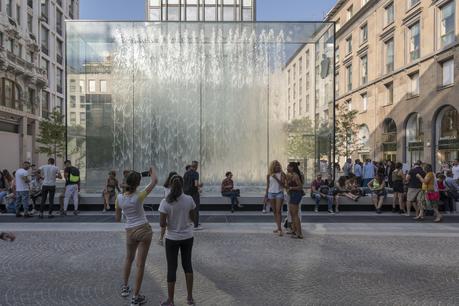 Apple Piazza Liberty, Milán / Foster + Partners