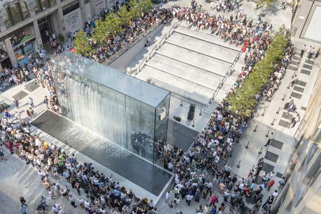 Apple Piazza Liberty, Milán / Foster + Partners