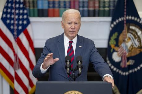Biden pide a Israel que deje de disparar a la FINUL en Líbano
