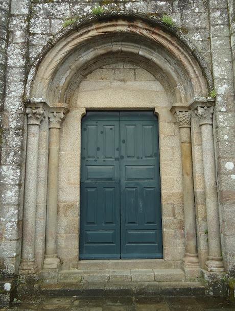 ROMÁNICO EN EL CAMINO DE INVIERNO COLEGIATA DE SANTA MARIA LA REAL DE SAR. Portada Fachada Oeste
