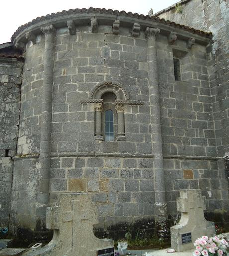 ROMÁNICO EN EL CAMINO DE INVIERNO  IGLESIA DE SAN SALVADOR DE ASMA Ábside