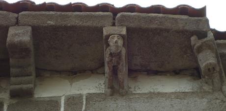 ROMÁNICO EN EL CAMINO DE INVIERNO  IGLESIA DE SAN SALVADOR DE ASMA  Canecillos fachada Norte