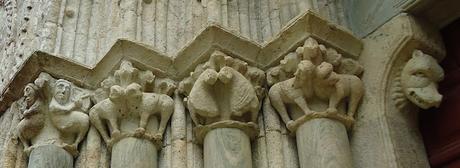 ROMÁNICO EN EL CAMINO DE INVIERNO  IGLESIA DE SAN PAIO DE DIOMONDI Capiteles y ménsula portada 1