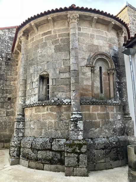 ROMÁNICO EN EL CAMINO DE INVIERNO  IGLESIA DE SAN PAIO DE DIOMONDI  Ábside