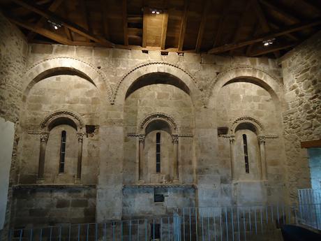 ROMÁNICO EN EL CAMINO DE INVIERNO  IGLESIA DE SAN PAIO DE DIOMONDI  Ventanales fachada Norte Norte