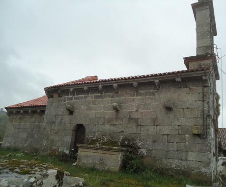 ROMÁNICO EN EL CAMINO DE INVIERNO  IGLESIA DE SAN XIAO  Fachada Norte