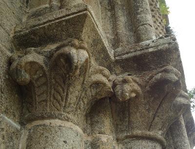 ROMÁNICO EN EL CAMINO DE INVIERNO IGLESIA DE SAN MARTIÑO Capiteles Portada Fachada Oeste 2