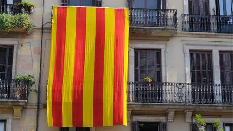 ¿Se habla en Valencia el catalán o se habla el valenciano en Catalunya?