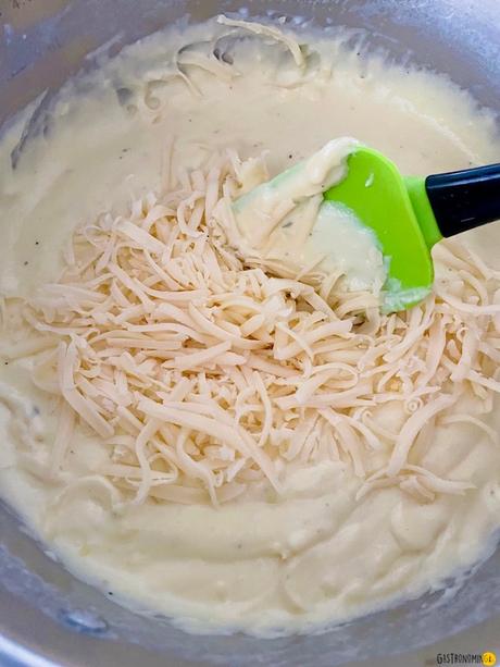 Pommes aligot, puré de patatas con queso