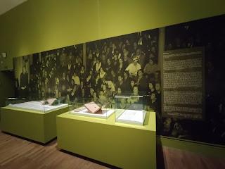 EXPOSICIÓN CARMEN DE BURGOS Y MARÍA DE LA O LEJÁRRAGA EN LA BIBLIOTECA NACIONAL