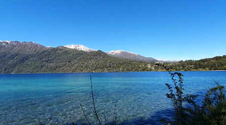 Lugares imperdibles en la Ruta 40: Lago Correntoso,un marco natural incomparable, rodeado de montañas, arenas volcánicas 33.-Lago-Correntoso-8.png