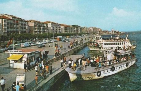 El embarcadero y la antigua taquilla de las lanchas