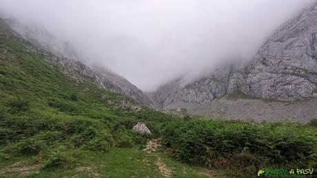 Niebla por Amuesa en los Picos de Europa